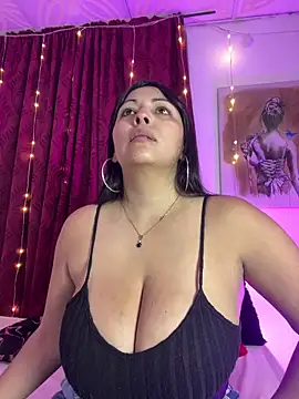 karlyprintt online show from May 12, 2026, 12:24 pm