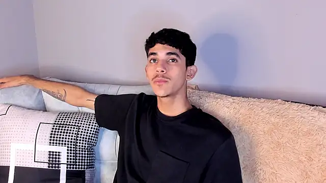 Snapshot of FlinsShadow chatting on March 17, 2026, 3:22 am FlinsShadow online show from March 17, 2026, 3:22 am