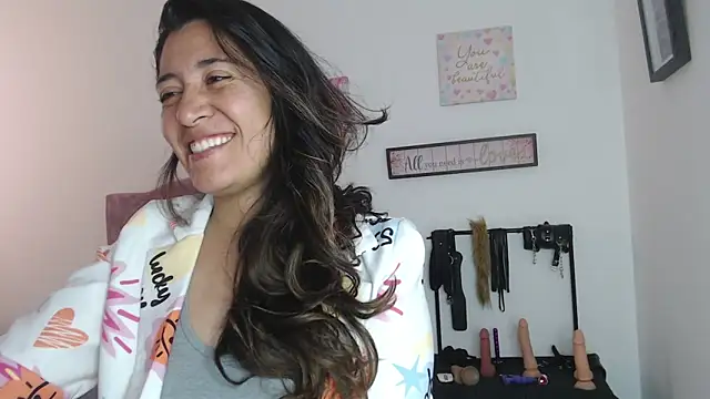 Snapshot of violeta_scott chatting on June 16, 2026, 2:09 pm violeta scott online show from June 16, 2026, 2:09 pm