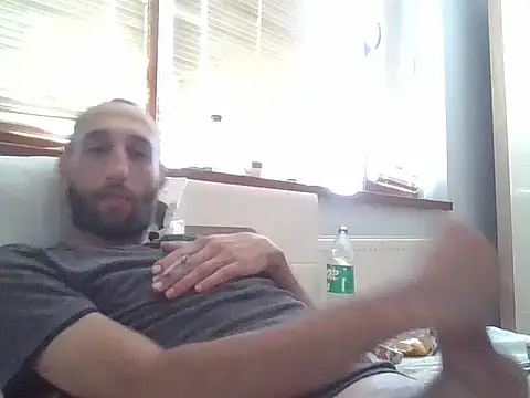 stiven121312 online show from July 17, 2026, 9:05 am