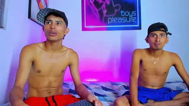 Boys xxx  online show from May 13, 2026, 3:31 pm