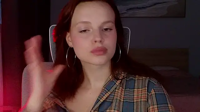 mollybossy online show from April 21, 2026, 2:51 am