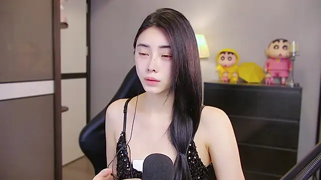 XiaoYuBao- online show from April 28, 2026, 4:23 pm