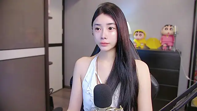 Snapshot of XiaoYuBao- chatting on June 7, 2026, 4:33 pm XiaoYuBao- online show from June 7, 2026, 4:33 pm