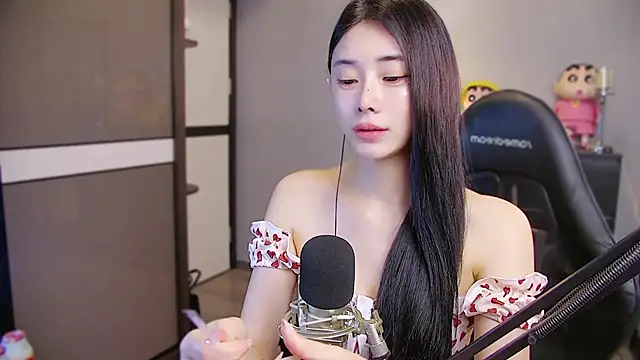 Snapshot of XiaoYuBao- chatting on June 11, 2026, 2:53 am XiaoYuBao- online show from June 11, 2026, 2:53 am