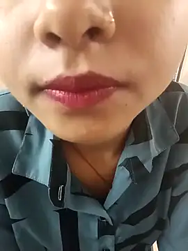 ritika gupta02 online show from April 18, 2026, 7:07 pm