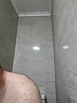 bigmillz32 online show from April 10, 2026, 11:42 pm