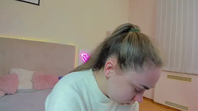 MelanieCuty online show from March 31, 2026, 5:30 am