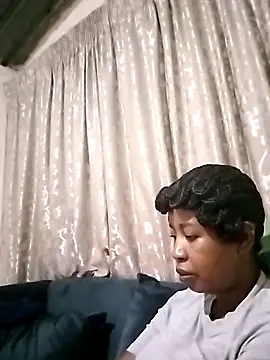 Prettylicou online show from May 17, 2026, 9:22 pm
