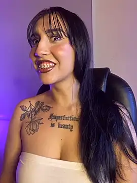 Snapshot of Zeyra_pink chatting on March 16, 2026, 2:54 pm Zeyra pink online show from March 16, 2026, 2:54 pm