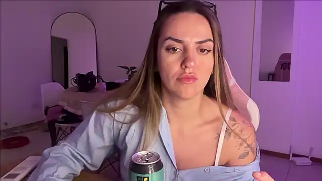 isyourgirlolivia online show from March 17, 2026, 1:21 am