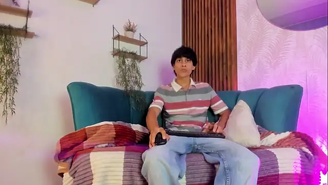 Cheys Mast online show from March 30, 2026, 6:42 pm