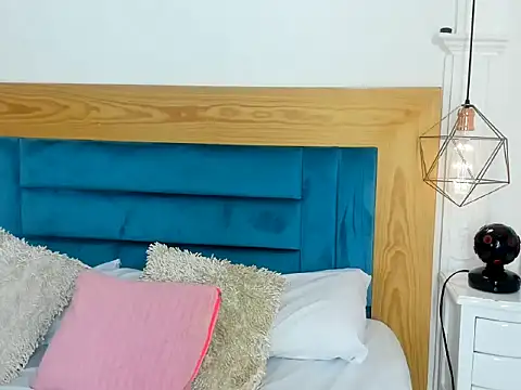 Annie coxx online show from March 14, 2026, 7:19 pm