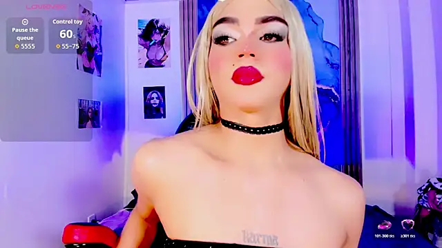 Snapshot of blonde_queen- chatting on June 11, 2026, 12:32 am blonde queen- online show from June 11, 2026, 12:32 am