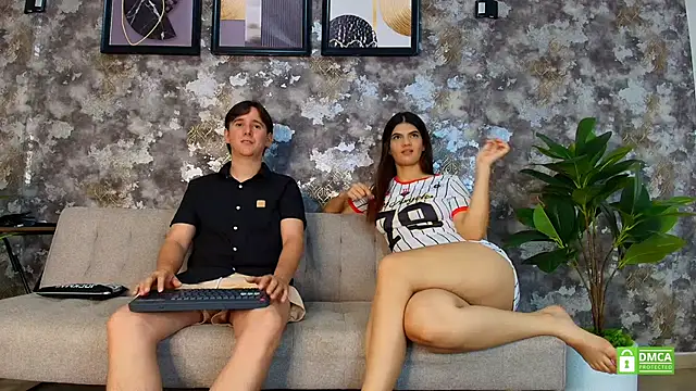 Mariana and Ronny online show from June 22, 2026, 4:53 am