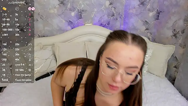 ScarlettVaughn online show from April 23, 2026, 9:52 am