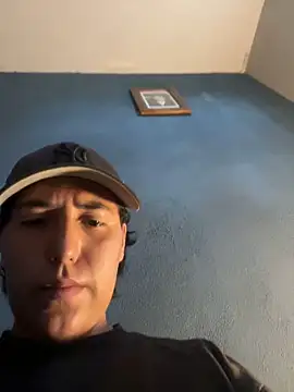 amartinezszz online show from June 12, 2026, 11:46 pm