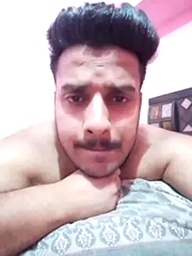 Decentlover67 online show from May 26, 2026, 8:21 am
