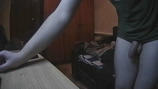 Snapshot of Alena504 chatting on March 17, 2026, 4:17 am Alena504 online show from March 17, 2026, 4:17 am