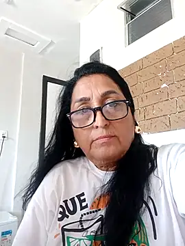 ianaellem online show from April 2, 2026, 5:10 pm