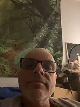 Thomate24 online show from May 3, 2026, 7:53 pm