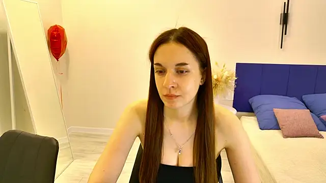 Snapshot of Ola_Queen chatting on April 7, 2026, 5:13 pm Ola Queen online show from April 7, 2026, 5:13 pm