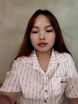 Mina xYx online show from April 21, 2026, 2:56 pm