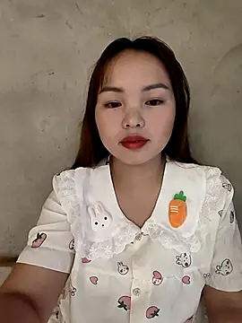 Mina xYx online show from May 11, 2026, 2:45 pm