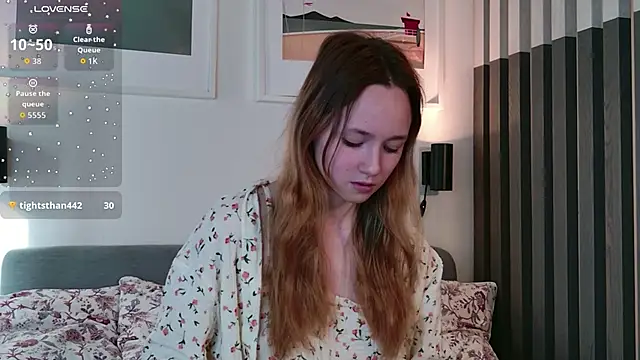 Snapshot of Bethany_sparkle chatting on April 12, 2026, 6:51 am Bethany sparkle online show from April 12, 2026, 6:51 am