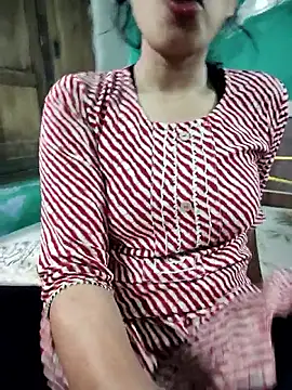 model seela online show from April 9, 2026, 4:45 am