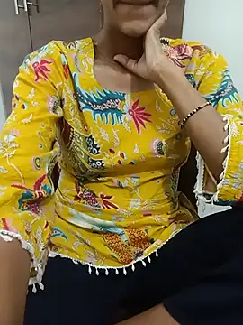 aushi rajput online show from June 3, 2026, 4:59 am