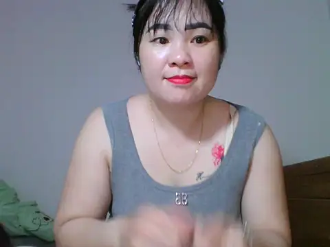 Snapshot of Tits28-2 chatting on May 6, 2026, 3:57 am Tits28-2 online show from May 6, 2026, 3:57 am
