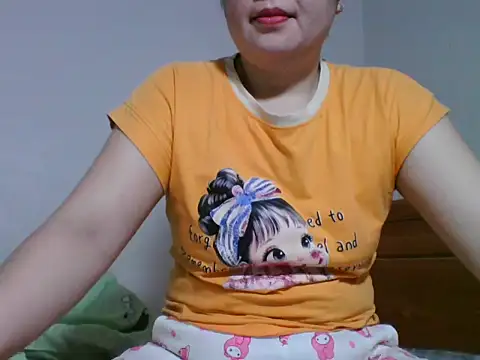 Snapshot of Tits28-2 chatting on May 21, 2026, 8:32 am Tits28-2 online show from May 21, 2026, 8:32 am