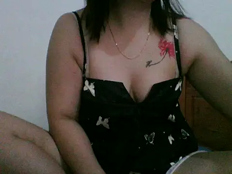 Snapshot of Tits28-2 chatting on June 6, 2026, 1:21 am Tits28-2 online show from June 6, 2026, 1:21 am