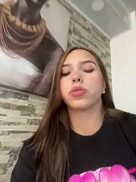 Snapshot of lunacandy_0 chatting on April 3, 2026, 11:03 pm lunacandy 0 online show from April 3, 2026, 11:03 pm