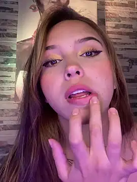 Snapshot of lunacandy_0 chatting on June 17, 2026, 11:16 pm lunacandy 0 online show from June 17, 2026, 11:16 pm