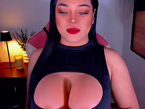 Zandralopez online show from March 24, 2026, 10:48 pm