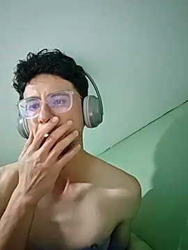 lord ema xvii online show from March 18, 2026, 4:26 am