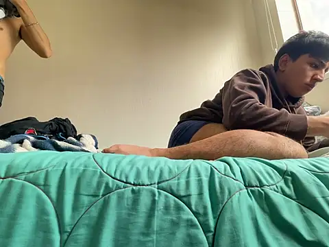 Snapshot of latingaycouple chatting on March 16, 2026, 5:50 pm latingaycouple online show from March 16, 2026, 5:50 pm