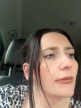Siren  xxx online show from April 18, 2026, 6:01 pm