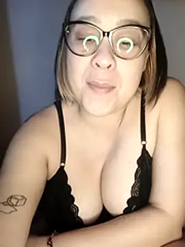 lua-bfly online show from May 30, 2026, 10:51 pm