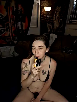 KittieeKat1 online show from April 9, 2026, 4:23 am