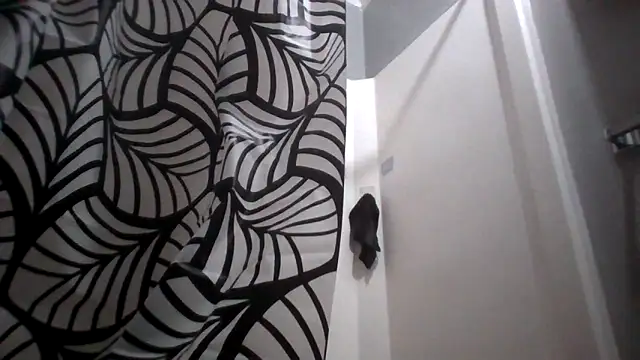 Snapshot of Envyussfantasy chatting on April 13, 2026, 1:16 pm Envyussfantasy online show from April 13, 2026, 1:16 pm