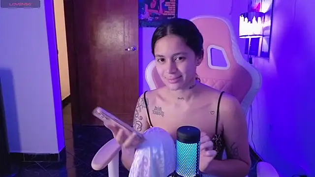 Oliviasims online show from March 21, 2026, 5:23 am