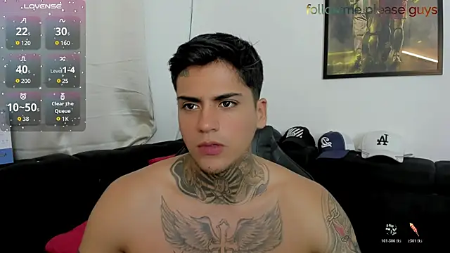 sweetlatinoboy online show from April 8, 2026, 10:32 pm
