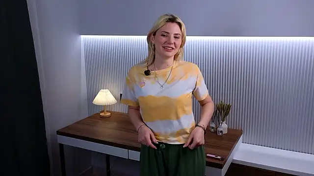 BeeKoci online show from March 23, 2026, 5:17 pm