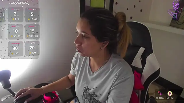 Melisa 14 online show from May 20, 2026, 12:22 pm