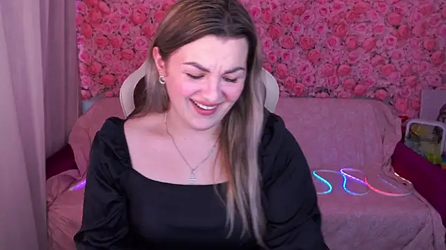 Snapshot of AlissyaGrayy chatting on June 24, 2026, 6:01 am AlissyaGrayy online show from June 24, 2026, 6:01 am