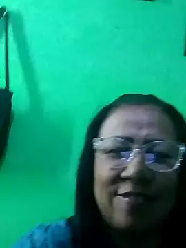 juliataylorhot online show from April 17, 2026, 12:57 am