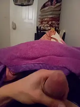 Snapshot of Diaaeddne chatting on April 5, 2026, 2:25 pm Diaaeddne online show from April 5, 2026, 2:25 pm